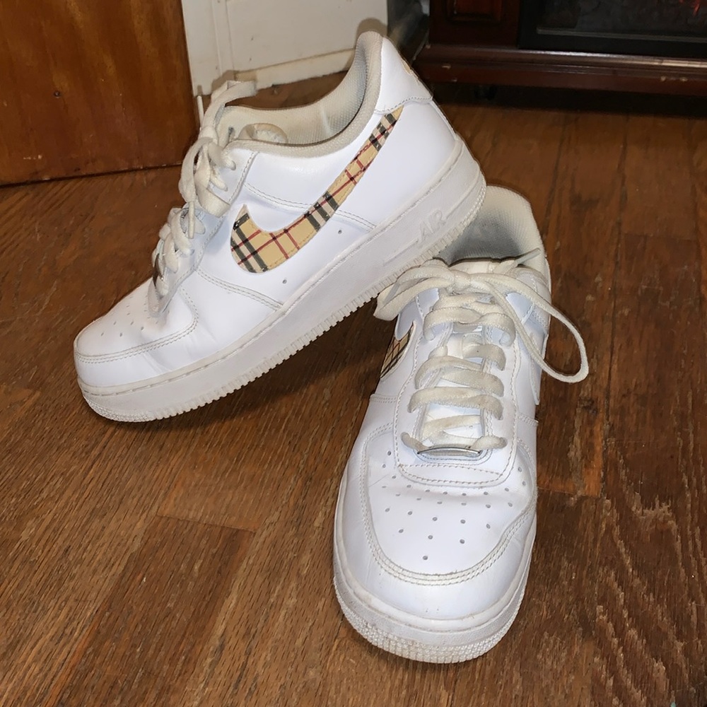 Burberry Custom Nike!